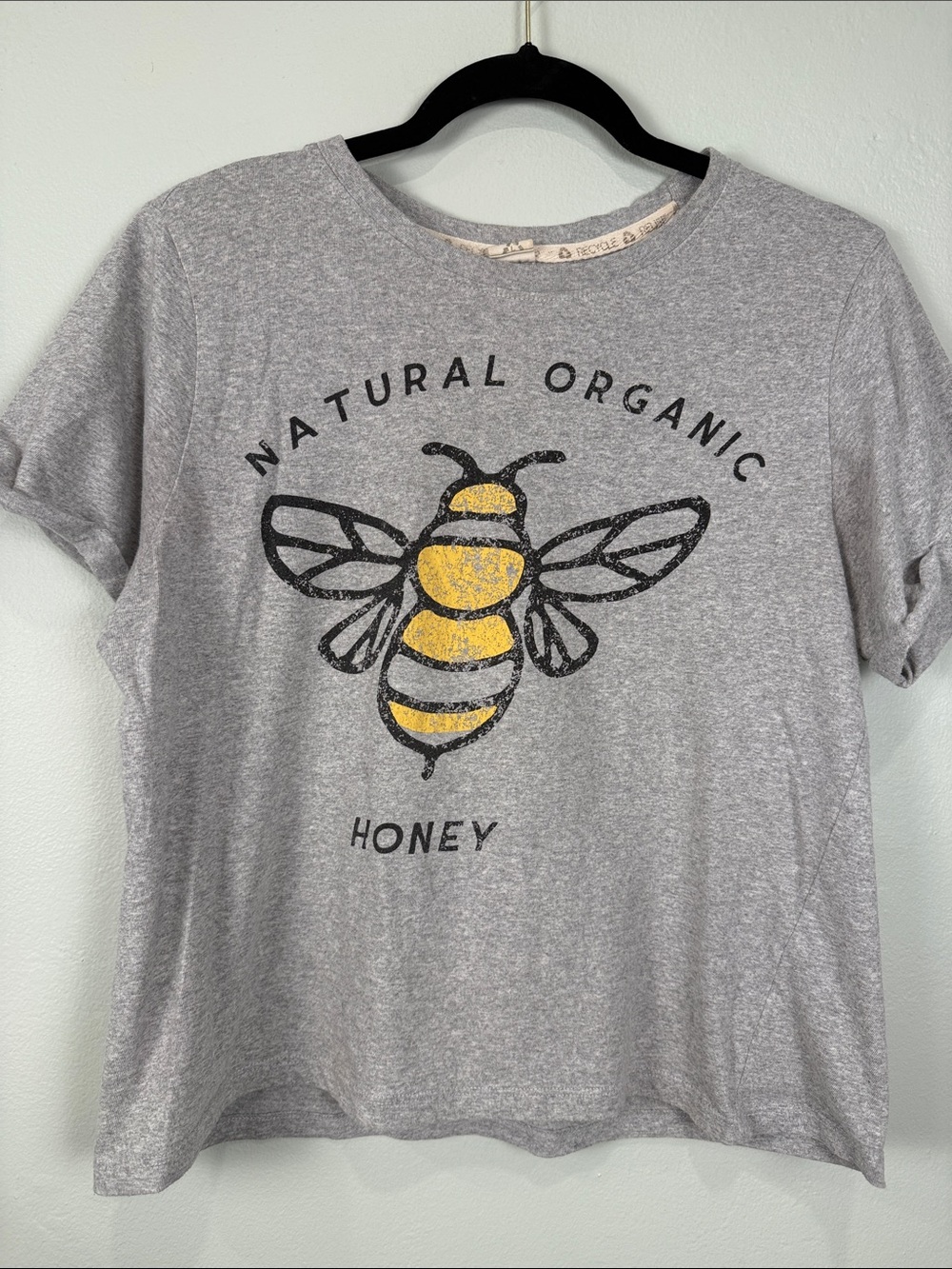 Recycled Threads 🐝Natural Organic Honey Bee Graphic Tee - Large
